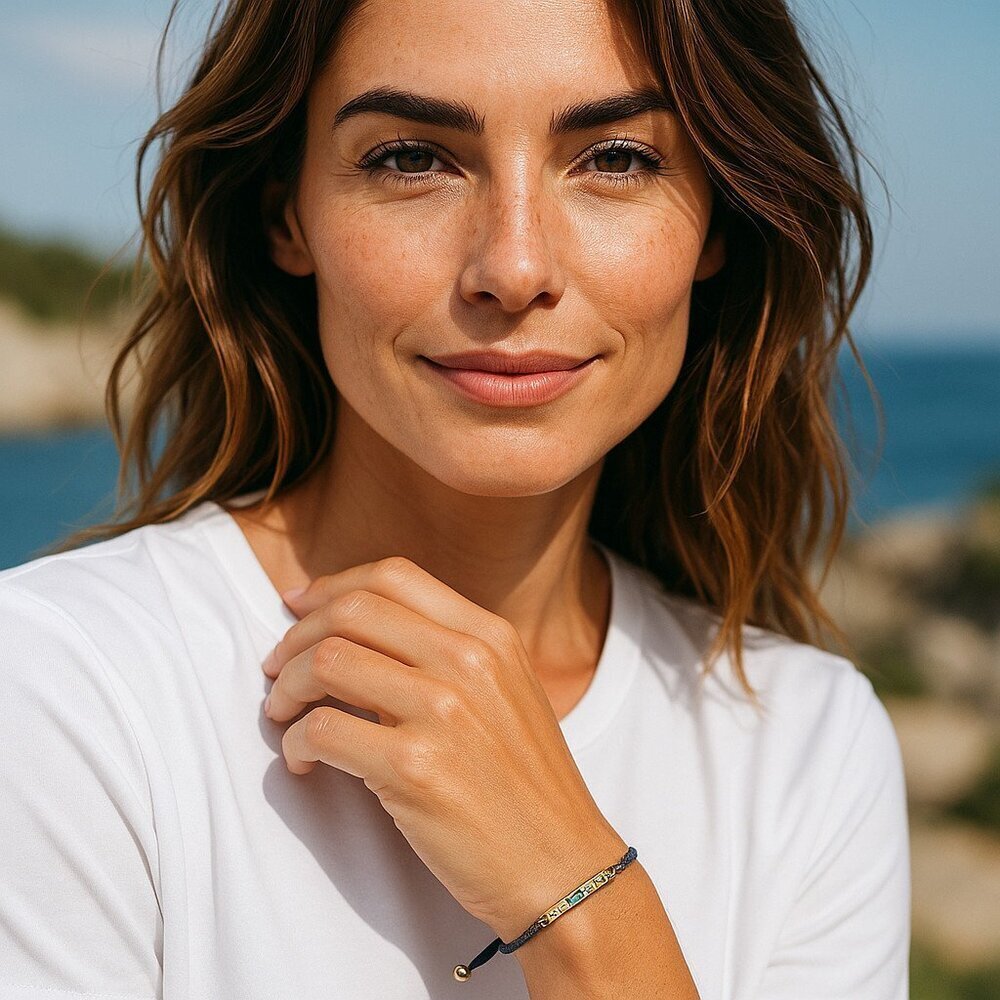 Delicate Feminine Stella & Dot Gold & Black Toned Colorful Bar Accent Bracelet